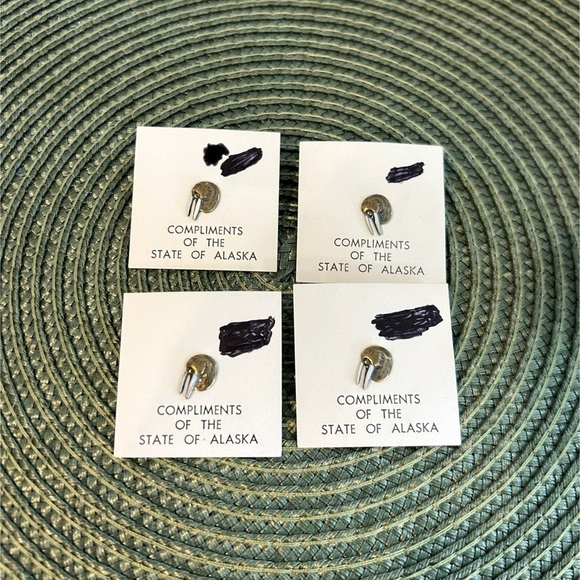 Lot of 4 Compliments of the State of Alaska Walrus Tac Lapel Pins w/Card Vintage - Picture 2 of 4